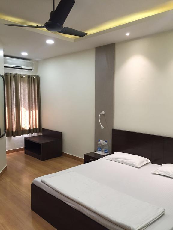 Pamposh Guest House Gk II Market New Delhi Ngoại thất bức ảnh