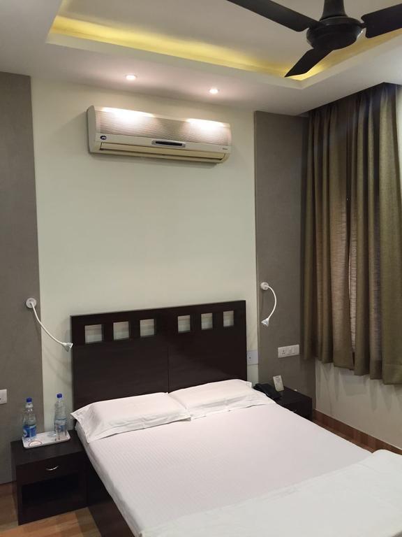 Pamposh Guest House Gk II Market New Delhi Ngoại thất bức ảnh